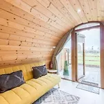 The Hideaway Glamping Pod 2 With Hot Tub & Cold Shower 度假居 *
