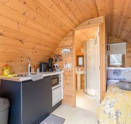 Feriehus The Hideaway Glamping Pod 2 With Hot Tub & Cold Shower *