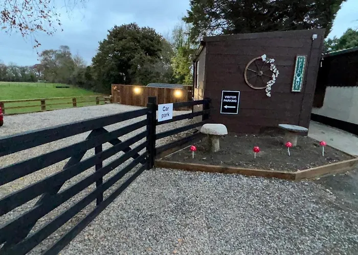 The Hideaway Glamping Pod 2 With Hot Tub & Cold Shower 나스