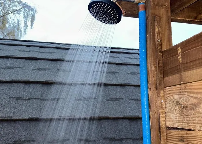 The Hideaway Glamping Pod 2 With Hot Tub & Cold Shower 纳斯